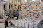 Rice exporters rail against storage minimum