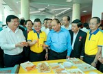 PM calls for shrimp exports to reach $10b
