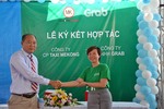 Grab and Taxi Mekong promote GrabTaxi in Bac Lieu