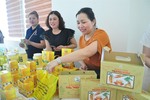 Vietnamese and Lao firms display products to get more business chances