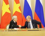 Viet Nam, Russia sign various co-operation agreements