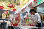 Tet gift hampers popular item at year-end