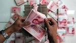 China's prolonged falling yuan may harm Viet Nam's trade
