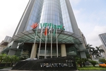 VN stocks nosedive following higher infection reports