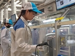Viet Nam’s manufacturing drops to record low in March due to pandemic
