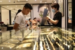 Local gold prices fall
