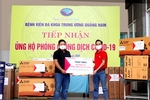 Nguyen Kim donates equipment to hospitals in central region, laptops to poor students