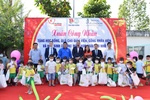 Royal London gifts playground, Tet gifts to Binh Duong school, students
