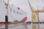 VinFast exports the first batch of EVs