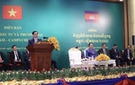 Vietnamese, Cambodian PMs attend trade and investment promotion forum