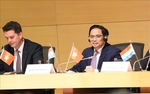 PM attends Vietnam-Luxembourg business forum, meets economic groups