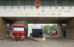 Firms advised to be cautious when exporting agricultural products via Lao Cai’s border gate