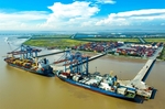 Việt Nam reaches record trade surplus in 2023