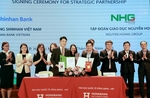Shinhan Bank partners with Nguyen Hoang Group to sponsor tuition fees