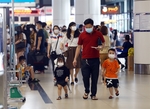 Air passenger volume soars during first five months