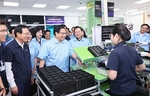 PM asks Samsung to continue viewing Việt Nam as its strategic production, R&D base