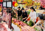 HCM City retailers slash pork prices as demand slumps