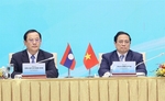 Vietnamese, Lao PMs co-chair bilateral investment cooperation conference