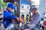 Petrol prices rise by VNĐ300 per litre