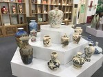 Exhibition showcases ceramics, lacquer, and gold card industry products in Hà Nội