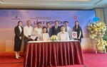 Đạt Phương signs a $45m contract for a super white glass production project