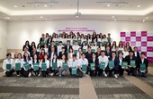 AEON 1% Club Foundation grants scholarships to outstanding Vietnamese students