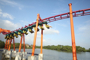 VN’s largest roller coaster opens at Asia Park