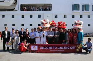 First international visitors arrive in Da Nang