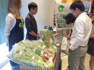 Group focuses on trust in VN food