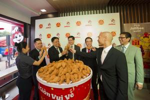 Jollibee opens 100th store in Viet Nam