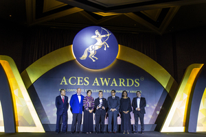 DatVietVAC founder honoured with 2 Asian awards for excellence in leadership, business