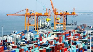 November sees trade deficit of $400 million