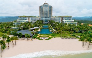 InterContinental Phu Quoc Long Beach Resort honoured at World Travel Awards 2018