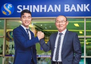 Shinhan Bank names U23 football coach, captain brand ambassadors