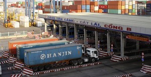 Ports cause HCM City traffic woes