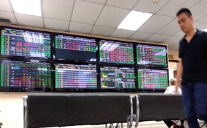VN Index loses steam at 1,200 point level