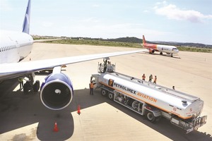 Petrolimex Aviation to supply fuel to all airports
