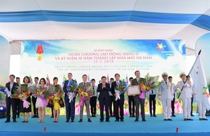 Dutch dairy firm honoured in Ha Nam