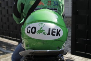 Indonesian ride-hailing firm Go-Jek to enter Viet Nam