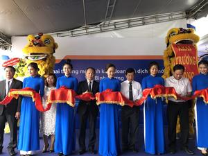 VIB launches new-model branch in Binh Duong