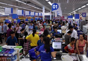 Co.opmart slashes prices of many goods for Tet