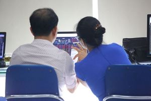 VN stocks slide with modest liquidity