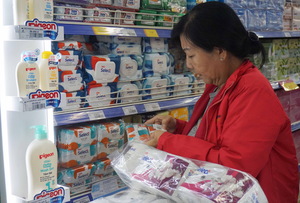 Products keep selling out in attractive Saigon Co.op promotion programme