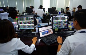 VN stocks recover as large-caps increase