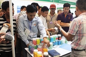 Int'l agricultural fertilisers and plant protection product expo opens in HCM City