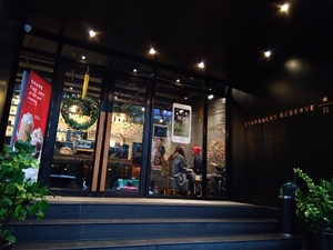 Starbucks Vietnam kicks off social community projects in the north