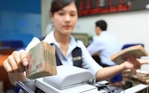 Deposit interest rates jump as banks compete with strengthening greenback