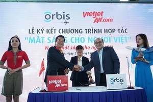 Vietjet, Orbis team up to bring light to millions of people