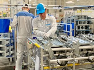 Japanese firms increase investments in advanced technologies in Viet Nam