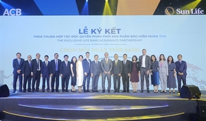 ACB ties up with Sun Life Vietnam to develop bancassurance